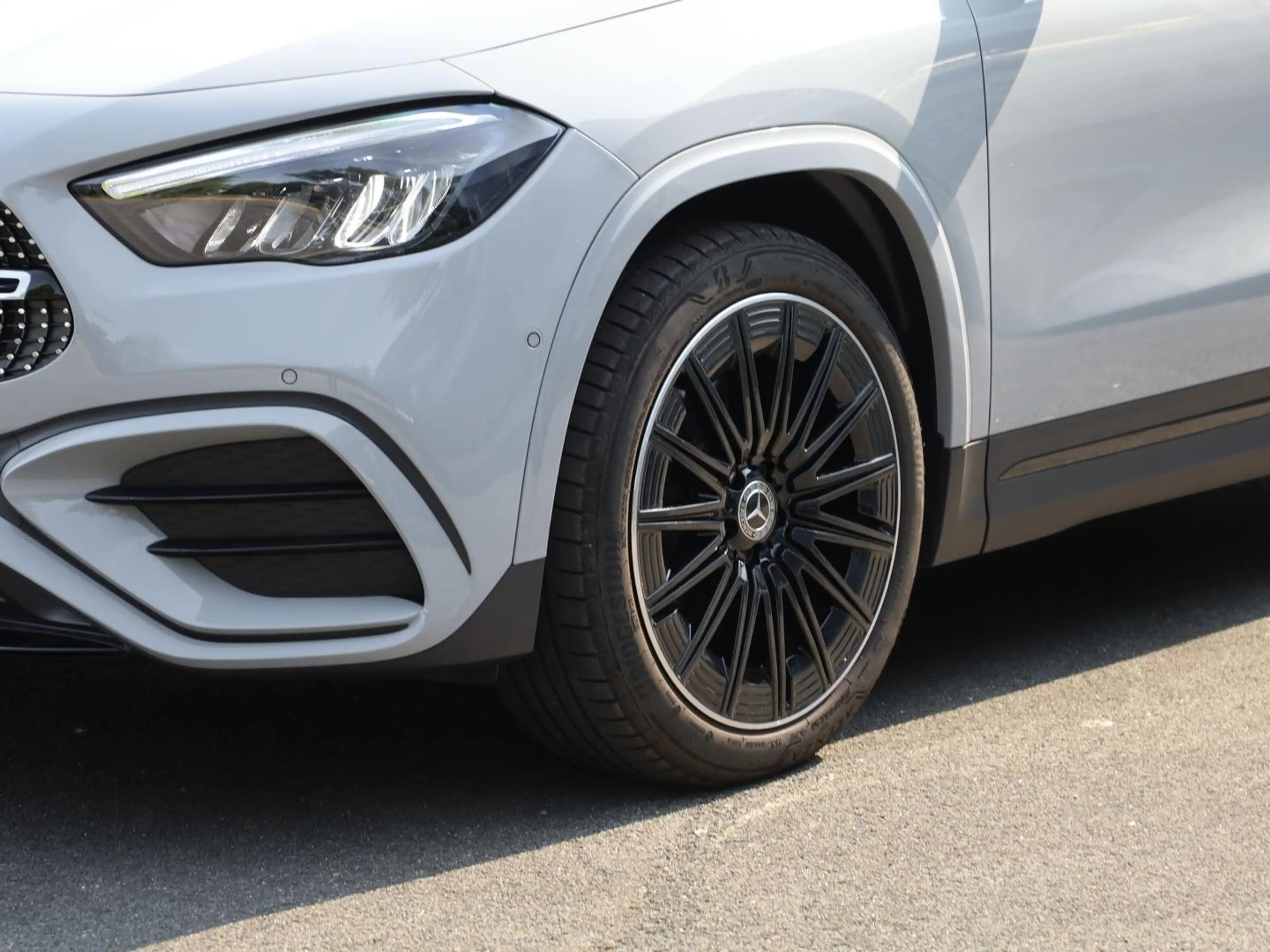 Mercedes-Benz GLA 200 AMG Night Rückfahrkamera Ambiente AHK — photo 9