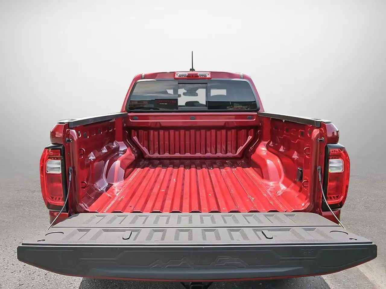 GMC Canyon снимка GMC Canyon