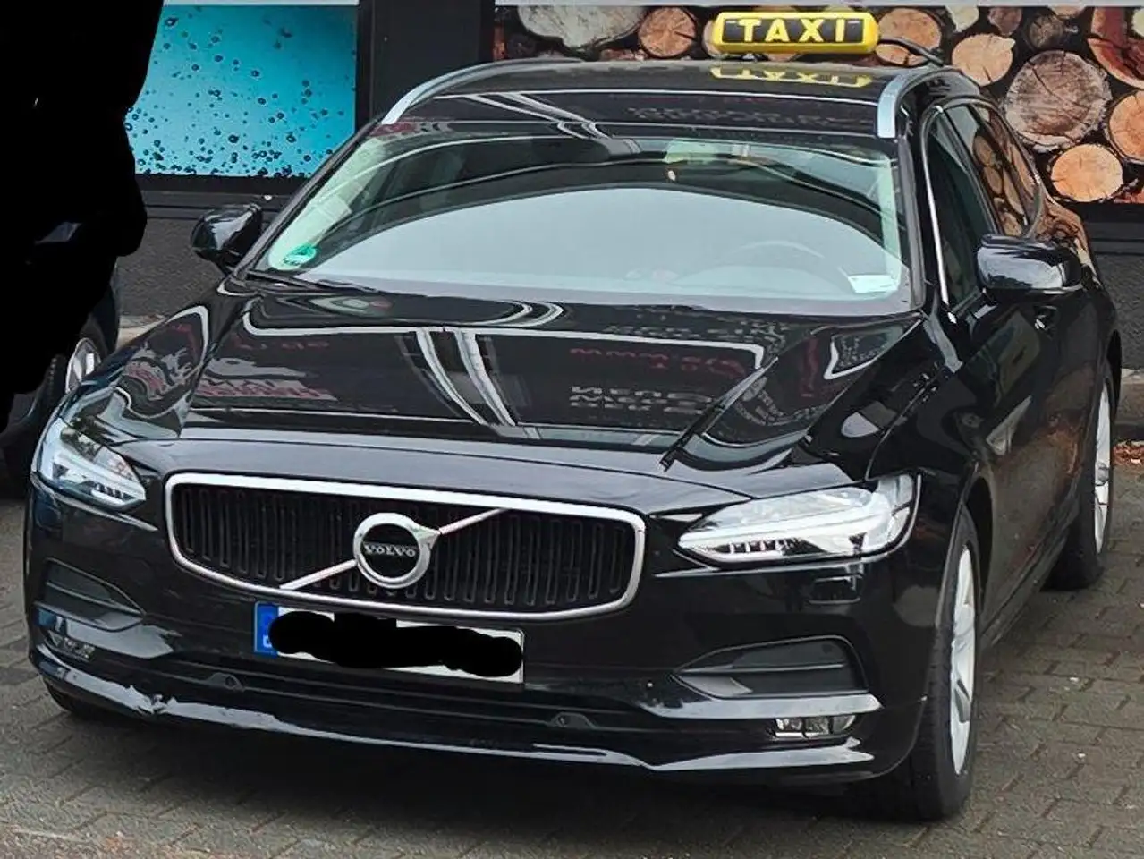 Volvo V90