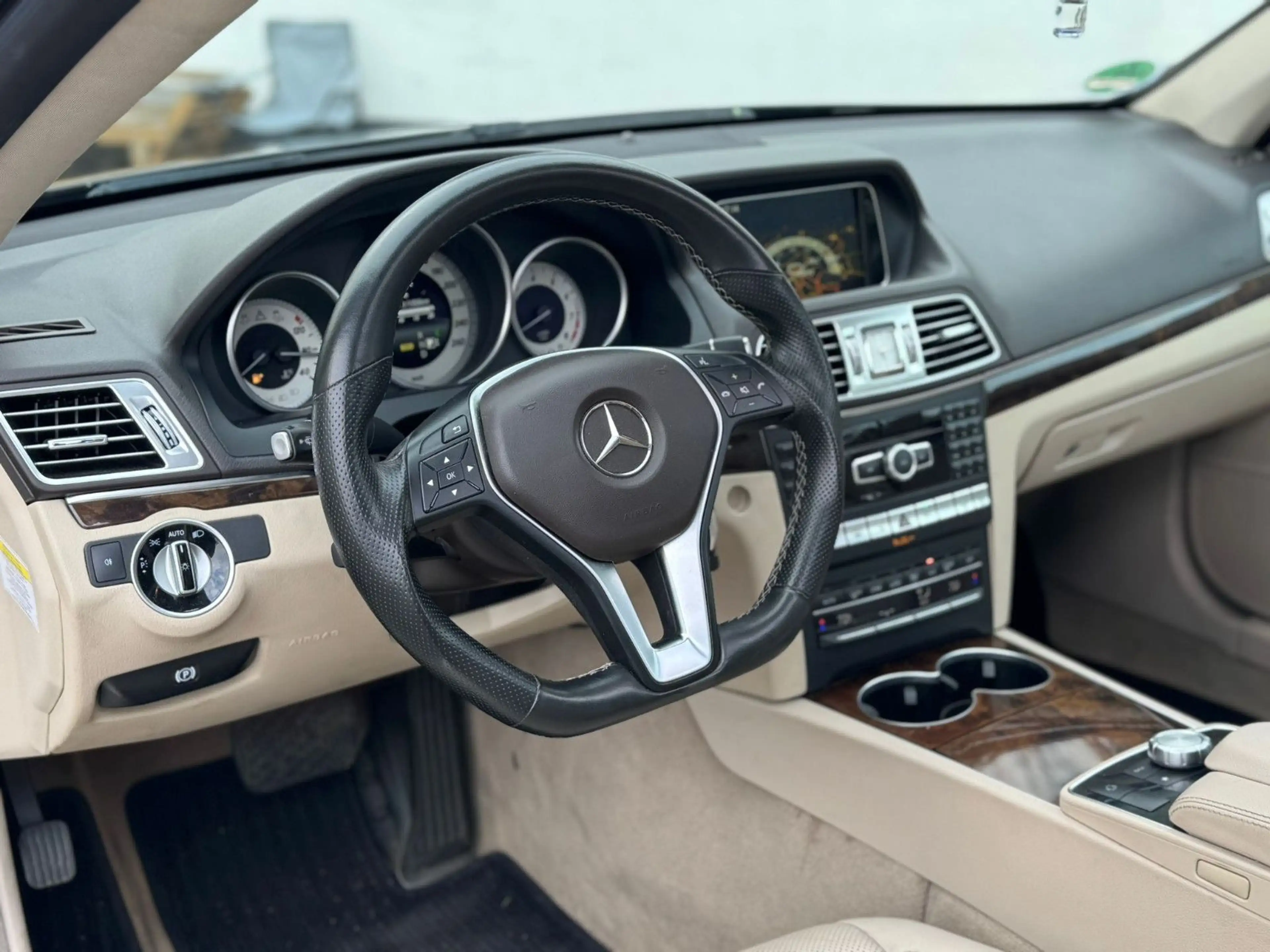 Mercedes-Benz E 350 Coupe 4Matic*Pano*HarmanKard*KAmera*LED — photo 15