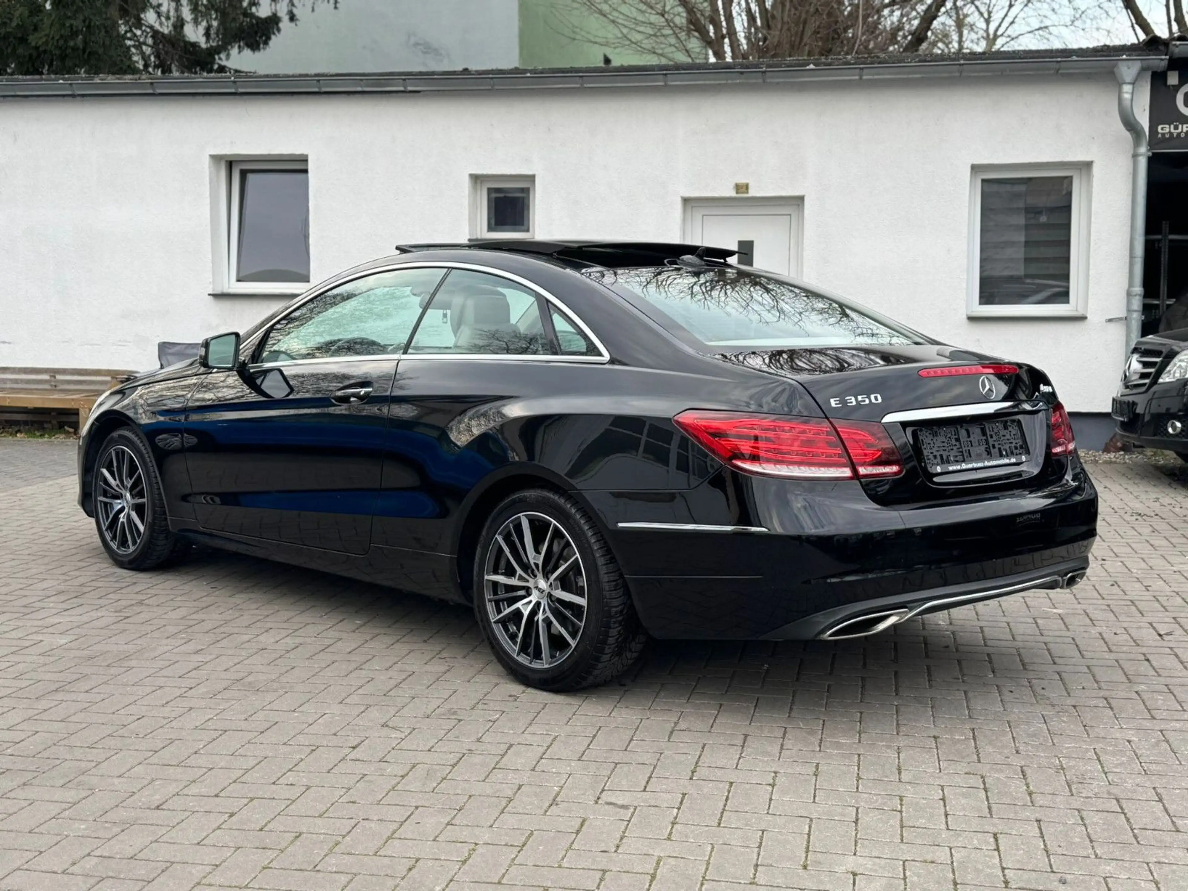 Mercedes-Benz E 350 Coupe 4Matic*Pano*HarmanKard*KAmera*LED — photo 5
