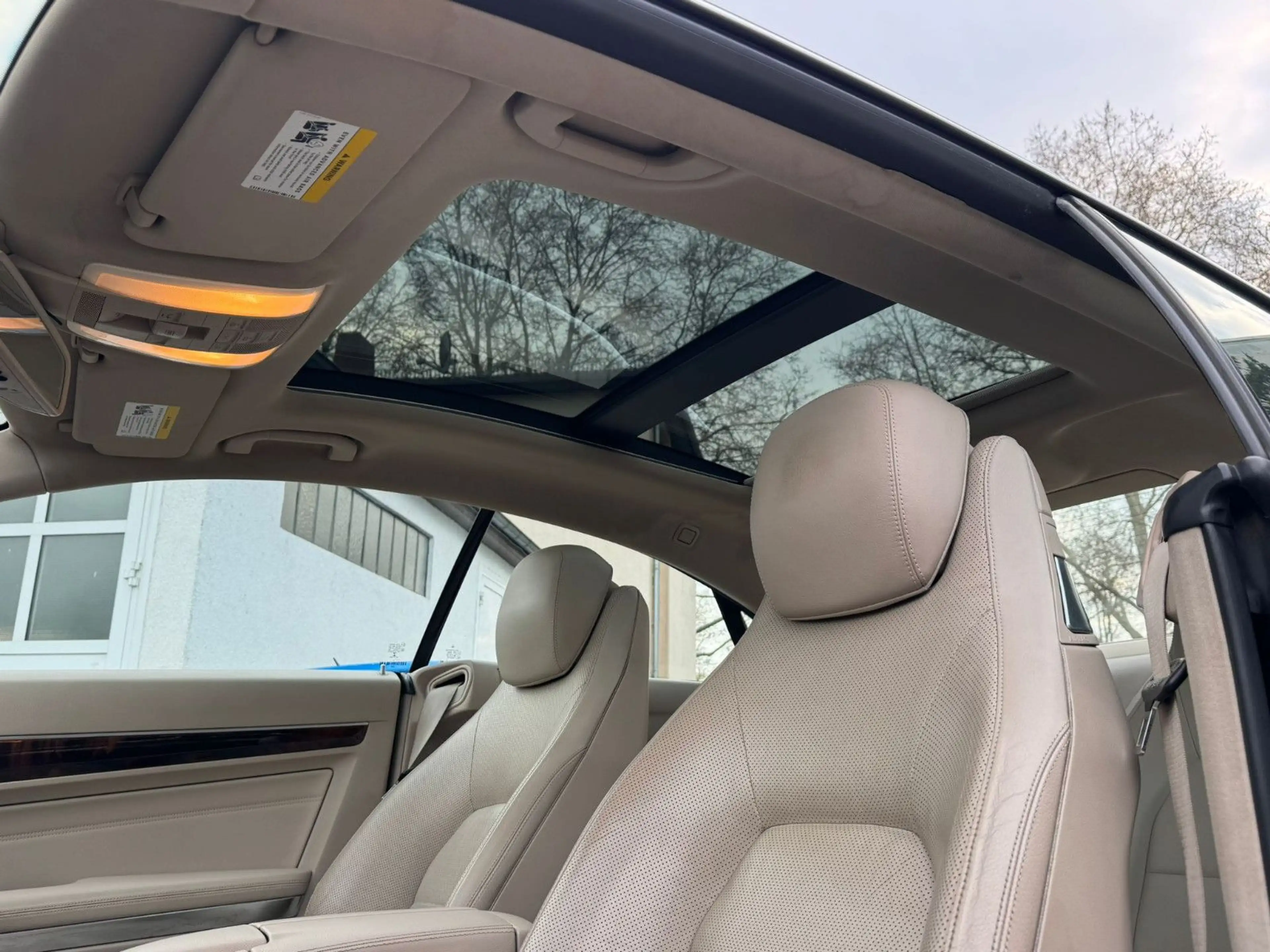 Mercedes-Benz E 350 Coupe 4Matic*Pano*HarmanKard*KAmera*LED — photo 14