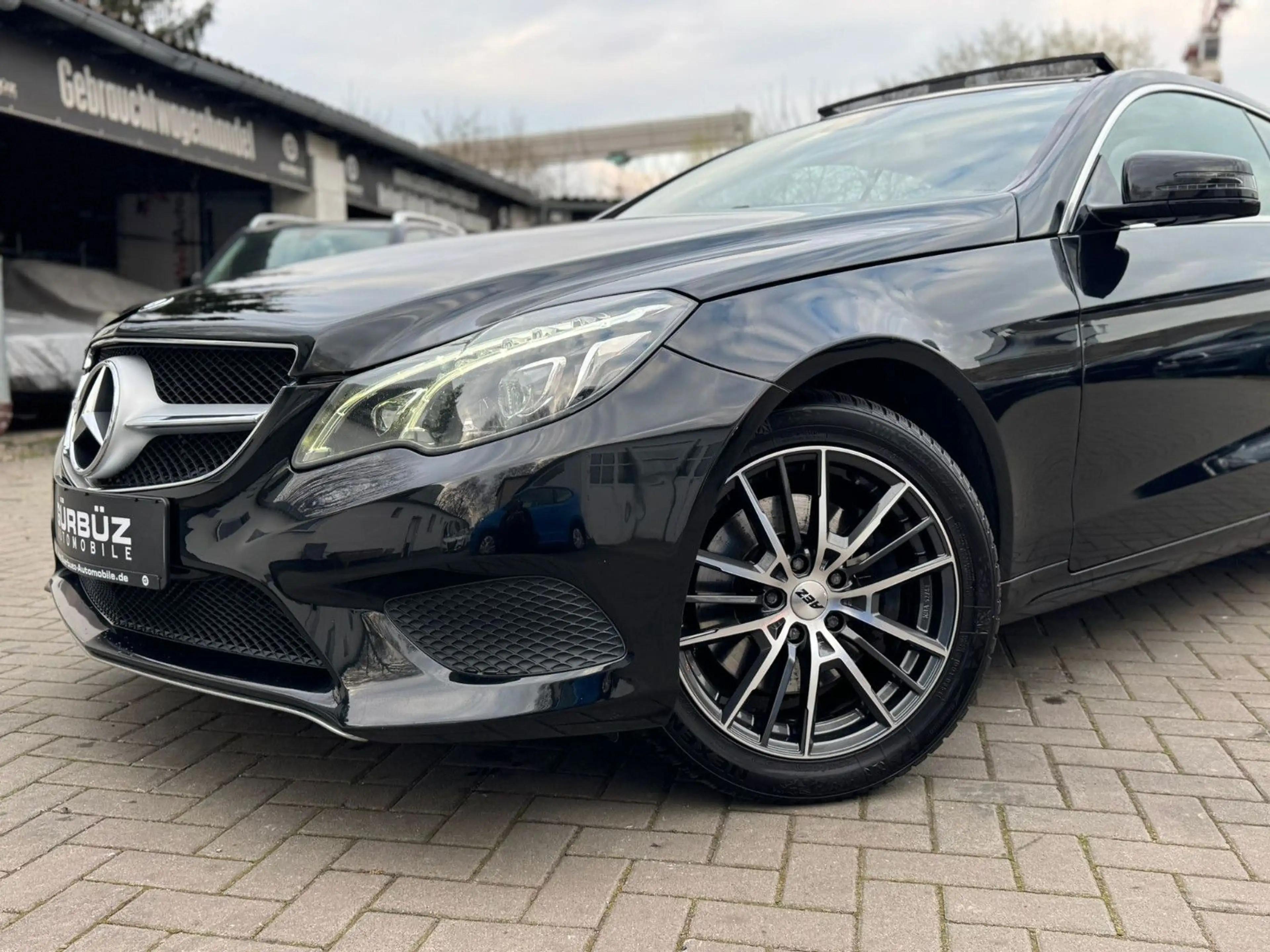 Mercedes-Benz E 350 Coupe 4Matic*Pano*HarmanKard*KAmera*LED — photo 4