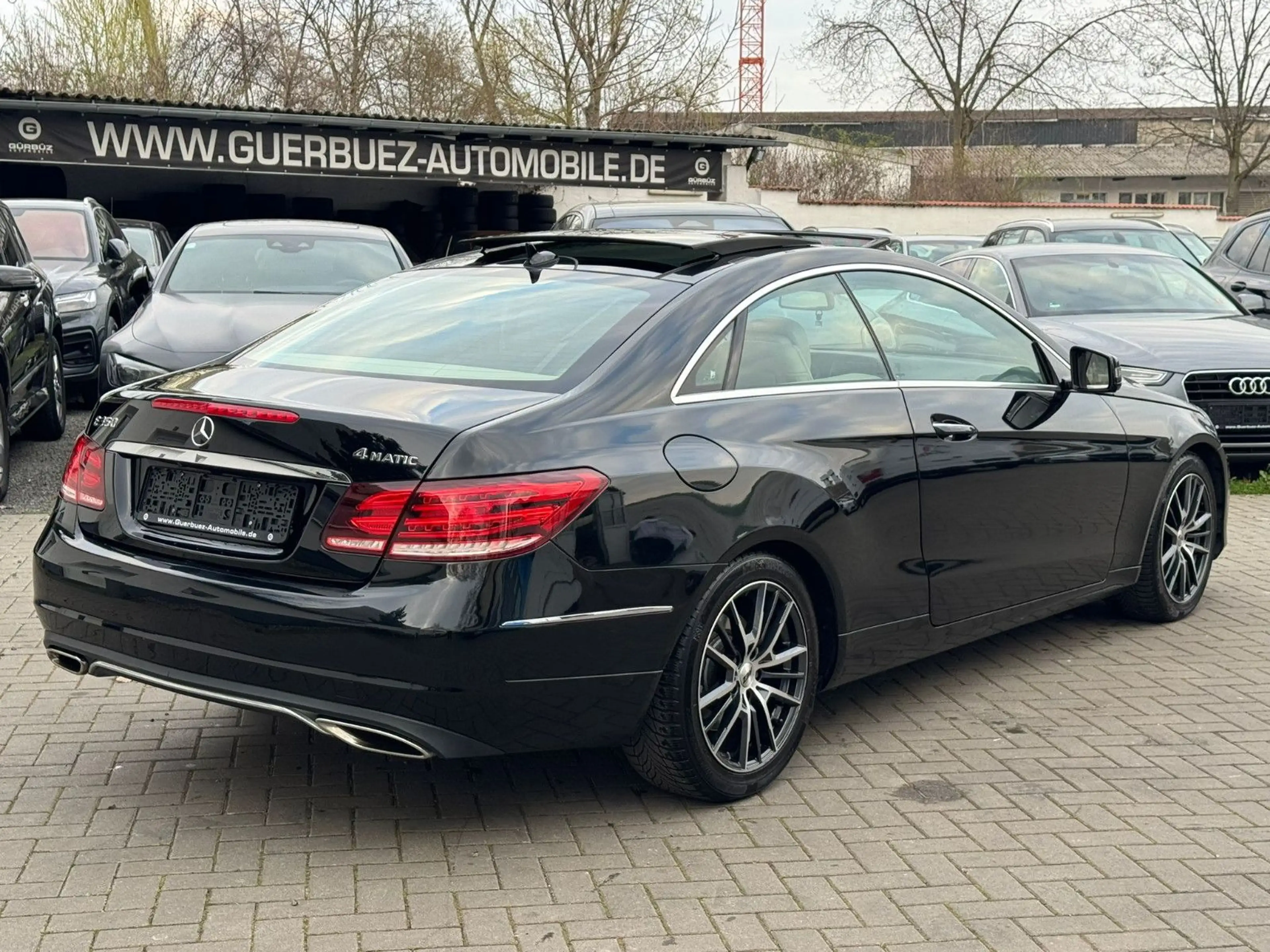 Mercedes-Benz E 350 Coupe 4Matic*Pano*HarmanKard*KAmera*LED — photo 6