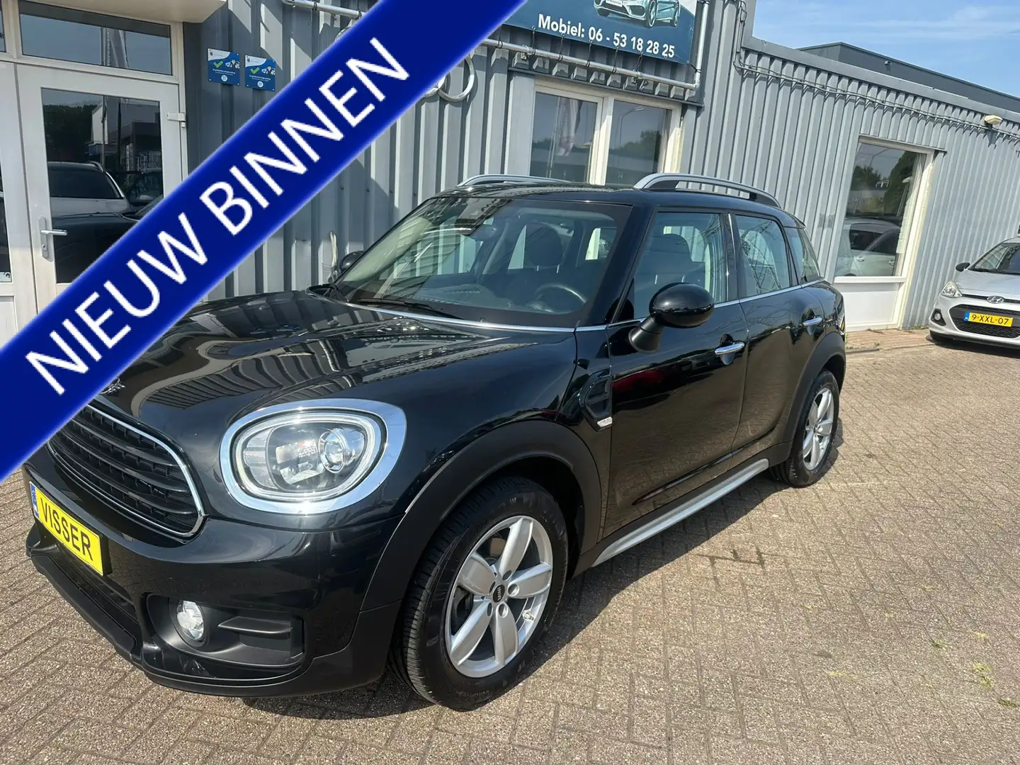 MINI One Countryman Mini 1.5 Chili Zwart - 1