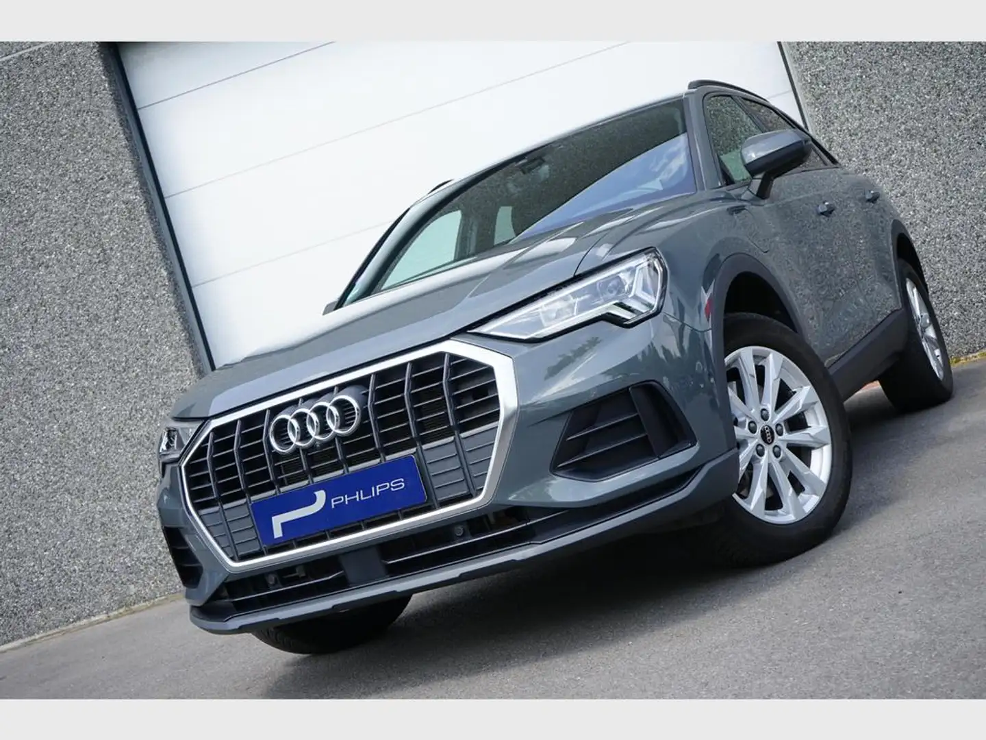 Audi Q3 PHEV Attraction 45 TFSIe 245pk S tronic NAVI / LED Gris - 1
