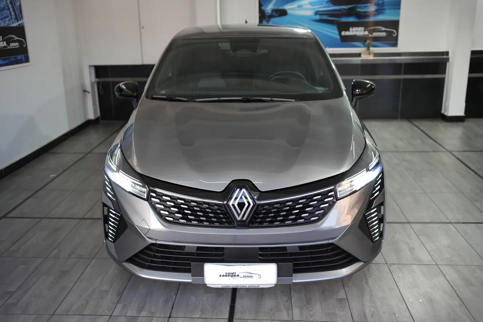 Renault Clio TCe 90 CV 5 porte Techno Grigio - 2