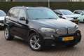 BMW X5 xDrive40e High Exe. M Sport / Trekhaak / Panoramad Zwart - thumbnail 1