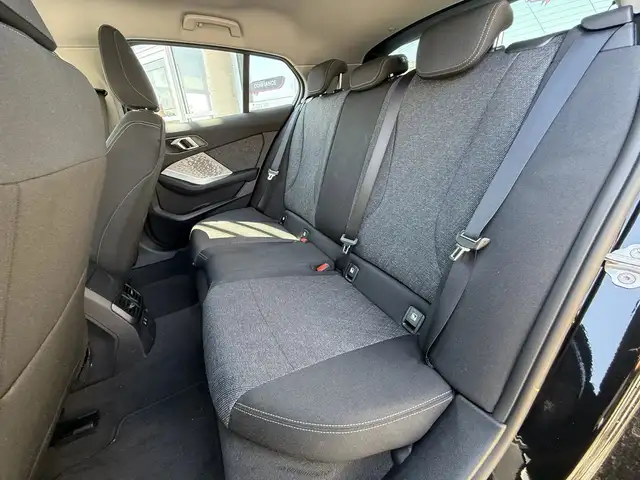 BMW 1 Series view 13