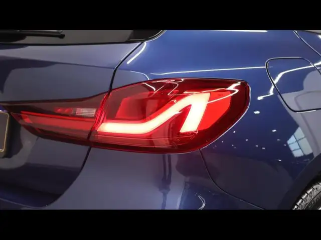 BMW 1 Series view 9