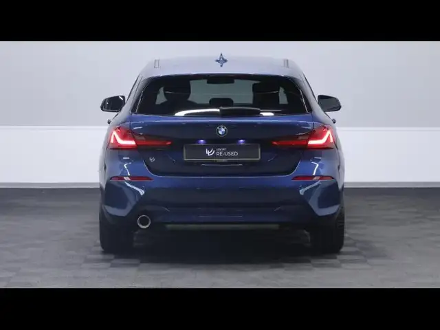 BMW 1 Series view 6