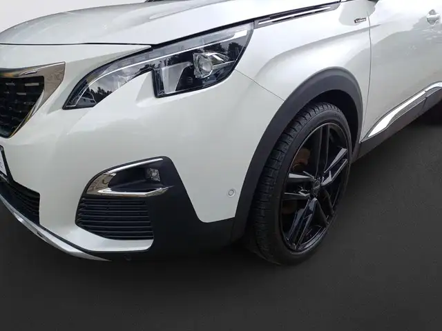 Peugeot 3008 view 9