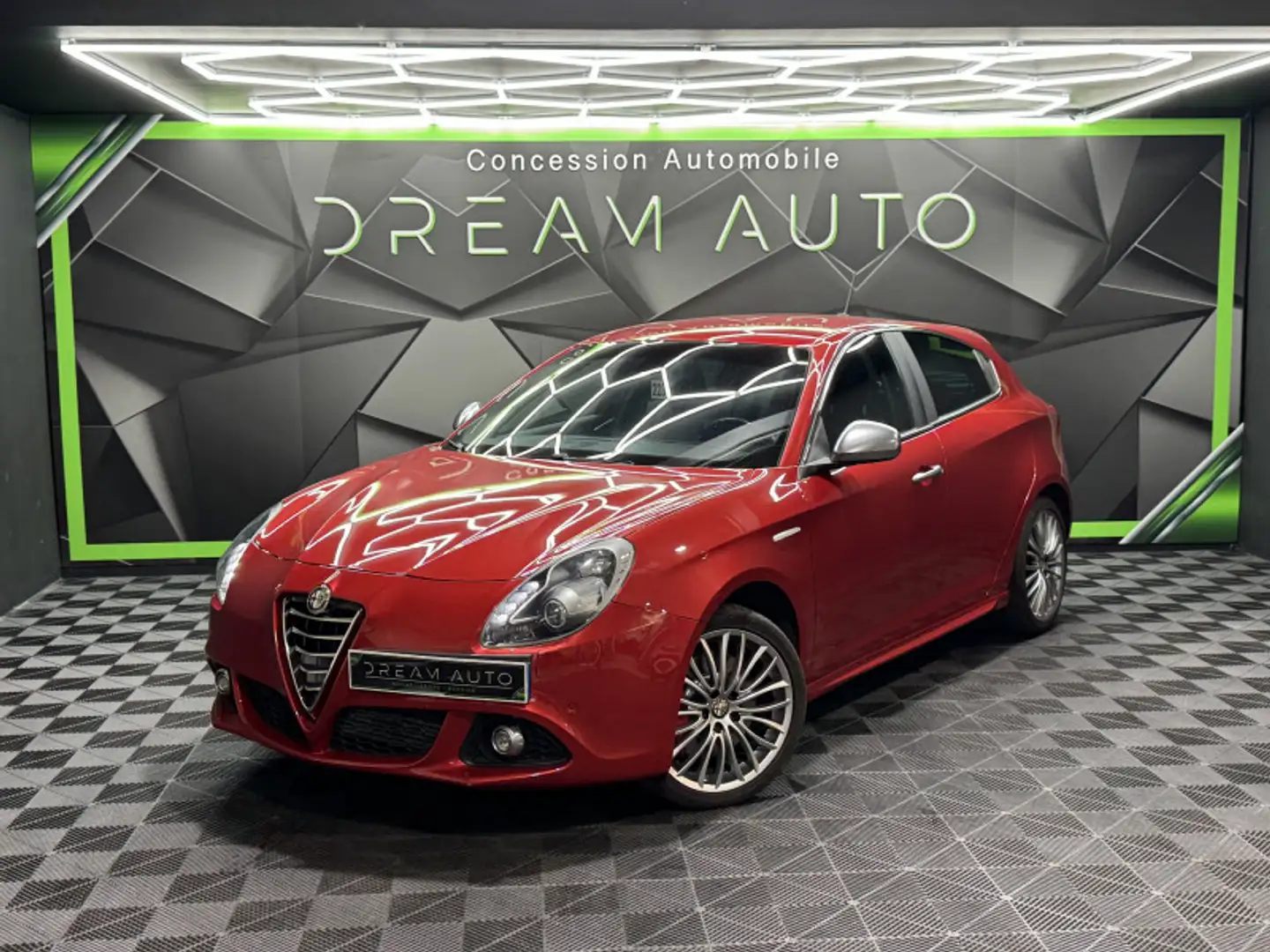 Alfa Romeo Giulietta 1.4 TB MULTIAIR 170CH EXCLUSIVE STOP\u0026START Rouge - 1