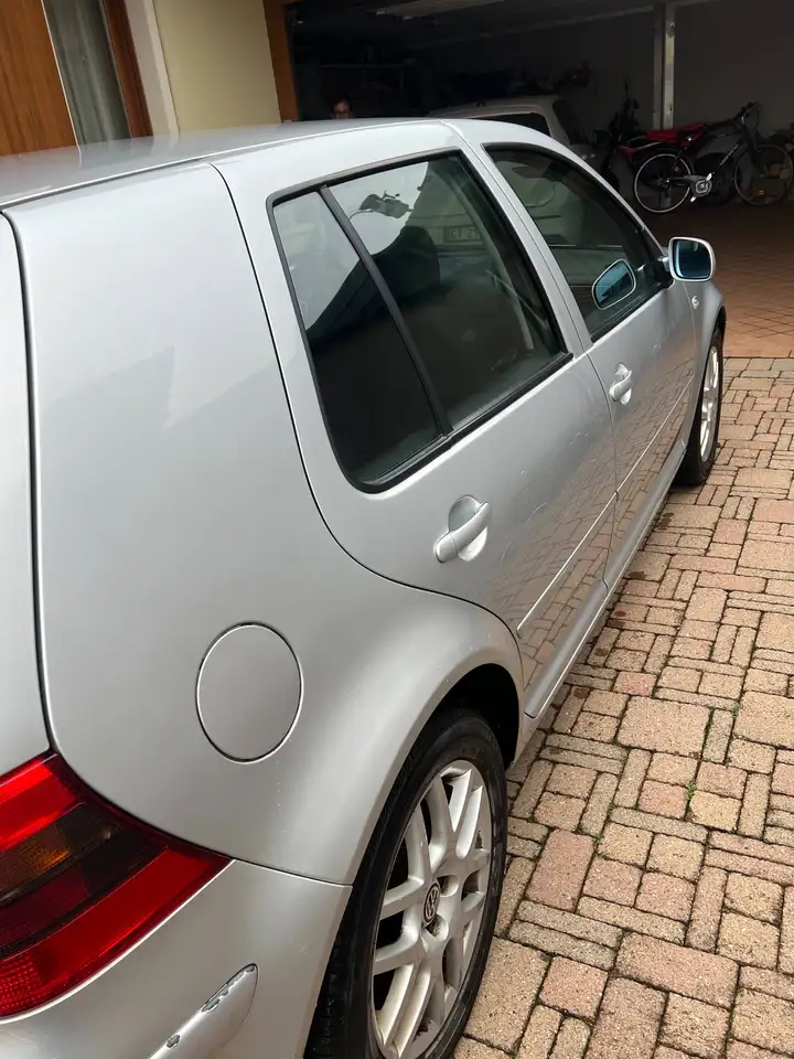 Volkswagen Golf IV 1997 3p 1.9 tdi Highline 130cv tiptronic, foto 4