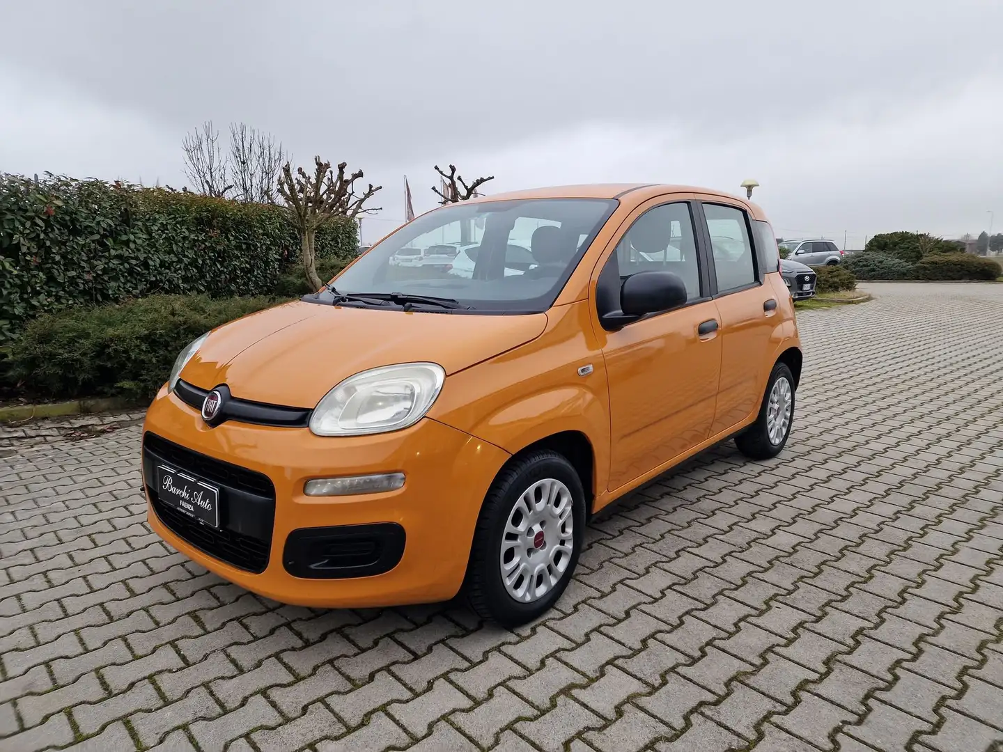 Fiat Panda Panda 1.2 Emotion Naranja - 2