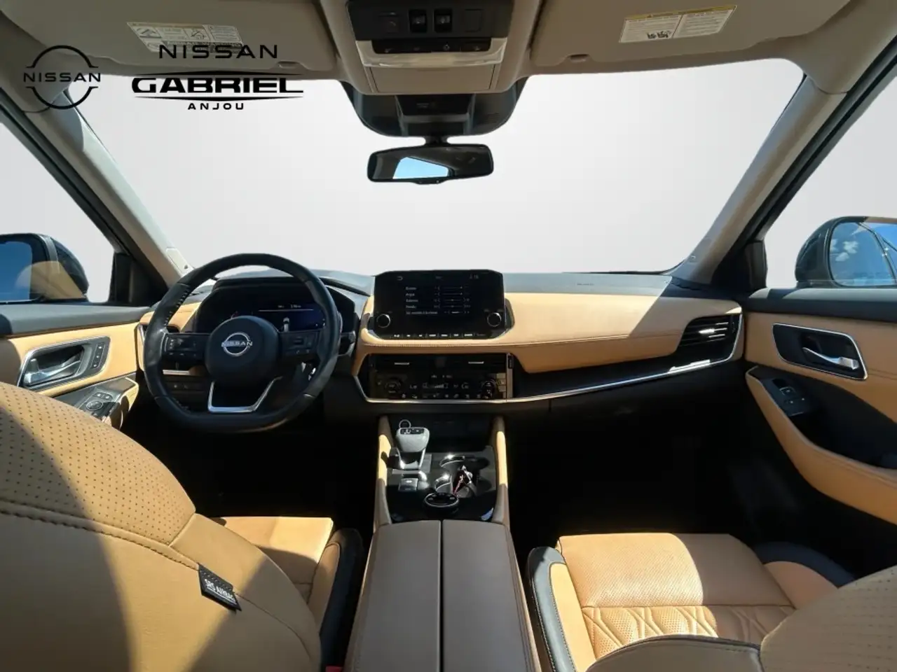 Nissan Rogue снимка Nissan Rogue