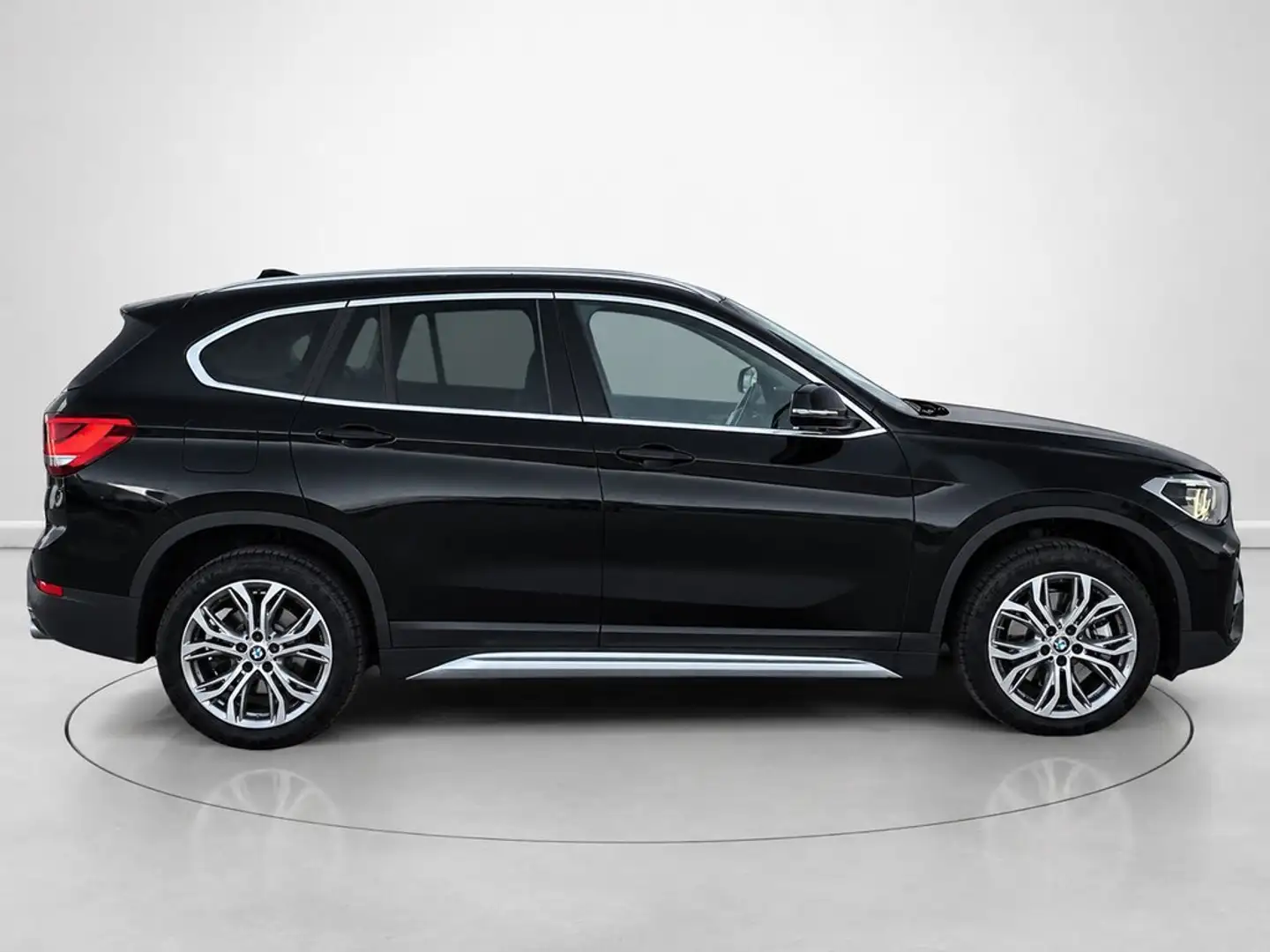 BMW X1 sDrive 20iA Negro - 2