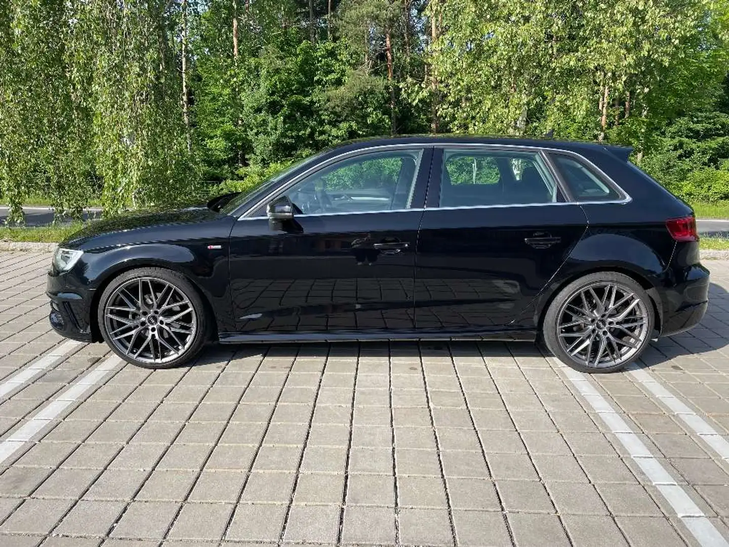Audi A3 A3 SB 1,6 FSI Ambiente Ambiente Schwarz - 1