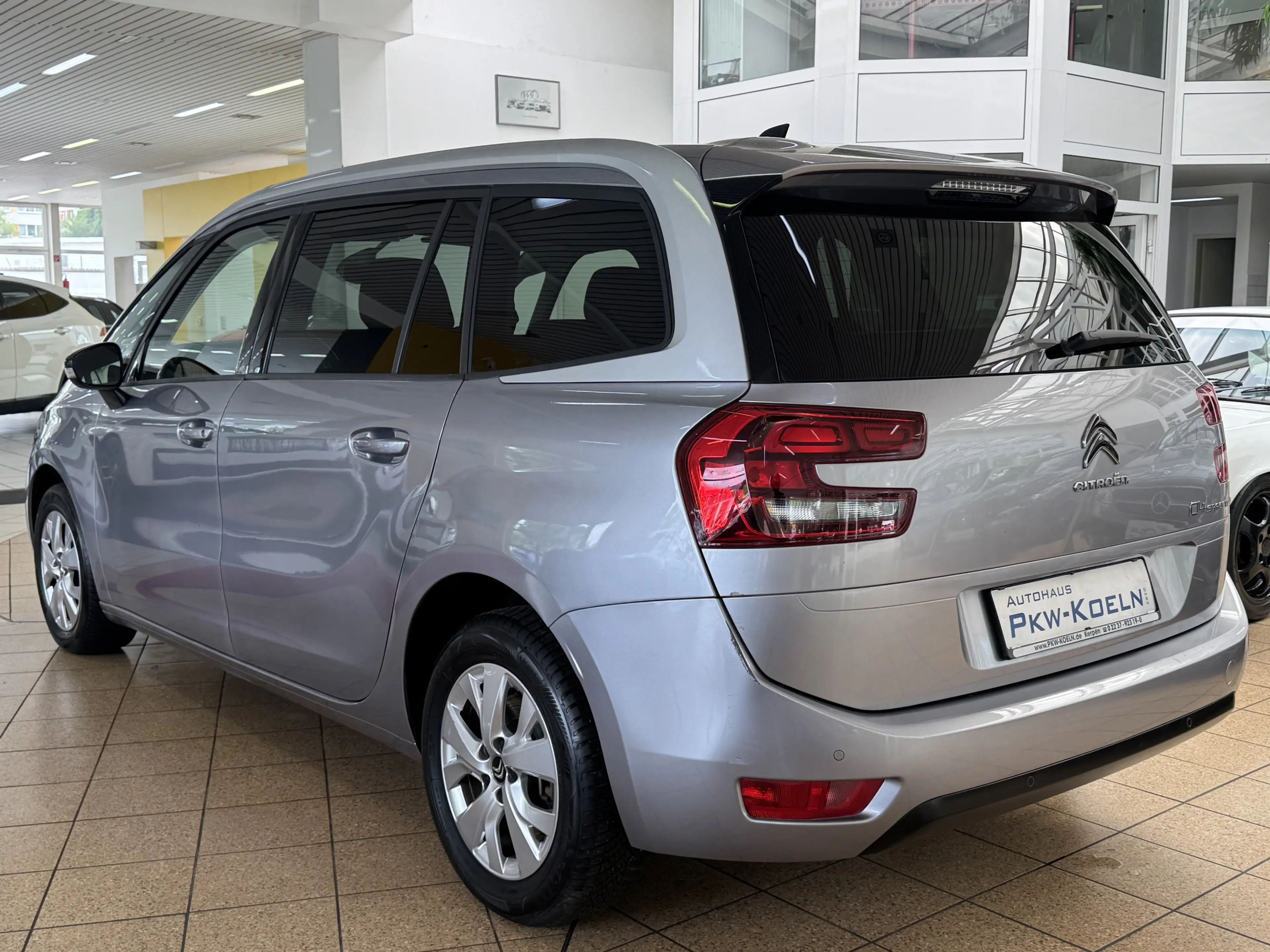 Citroen C4 SpaceTourer 1.2 PureTech — photo 4