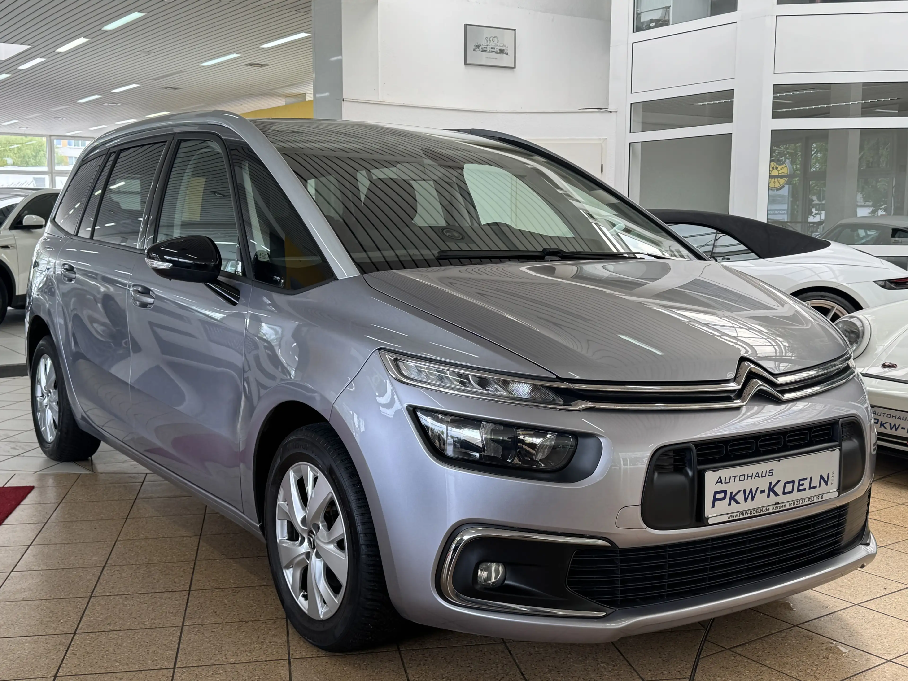 Citroen C4 SpaceTourer 1.2 PureTech — photo 3