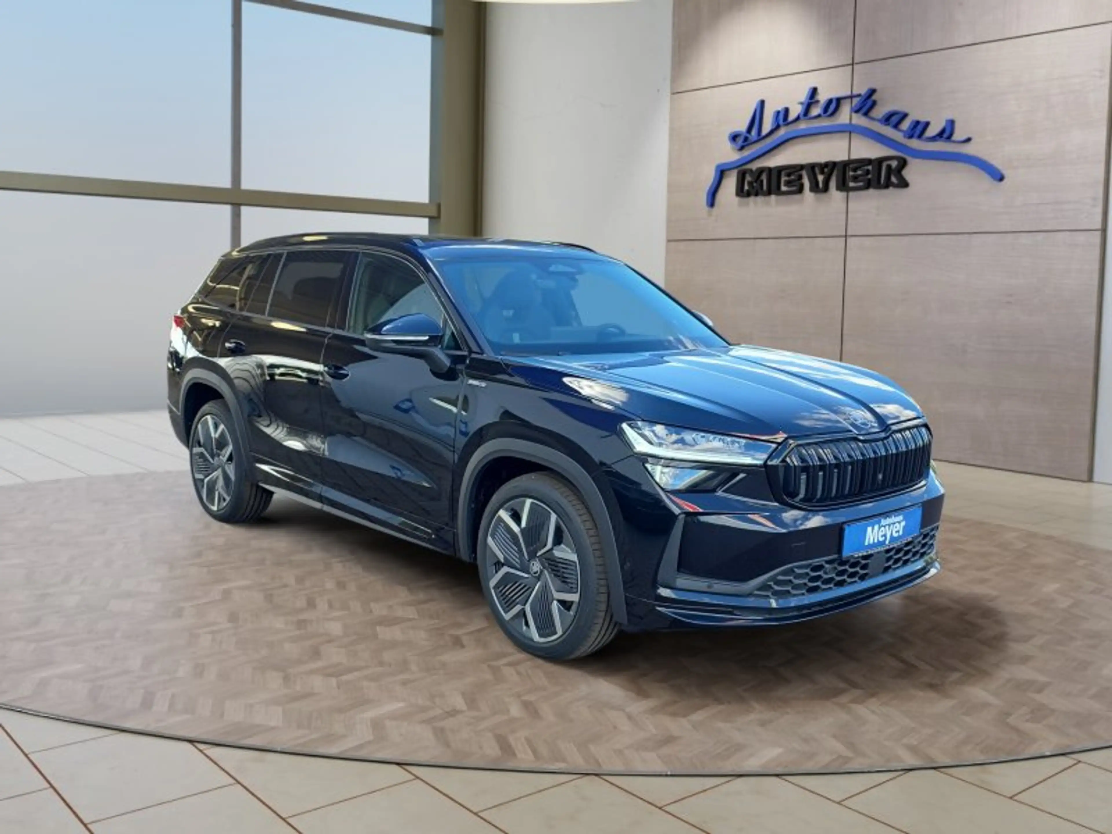 Skoda Kodiaq Sportline 2,0TSI DSG 4x4 aAHK/7-Sitzer/Pano/Matrix — photo 7