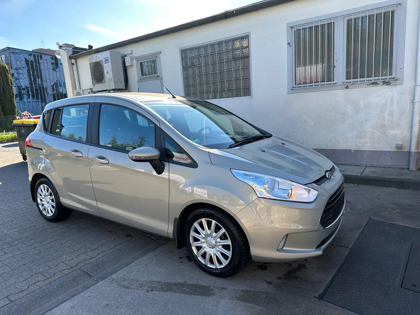 Ford B-Max Trend 1.6 Ti-VCT*1.HAND*AHK*KLIMA Beige - 2