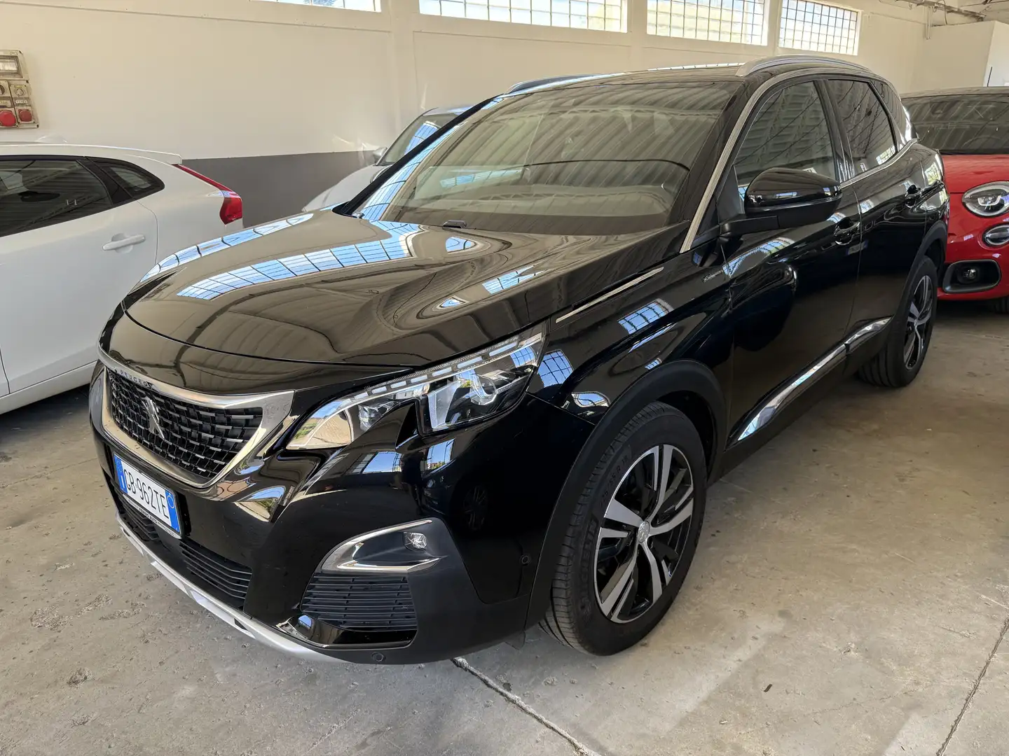 Peugeot 3008 1.2 puretech t GT Line 130cv UNIPRO DOPPIE GOMME Чорний - 2
