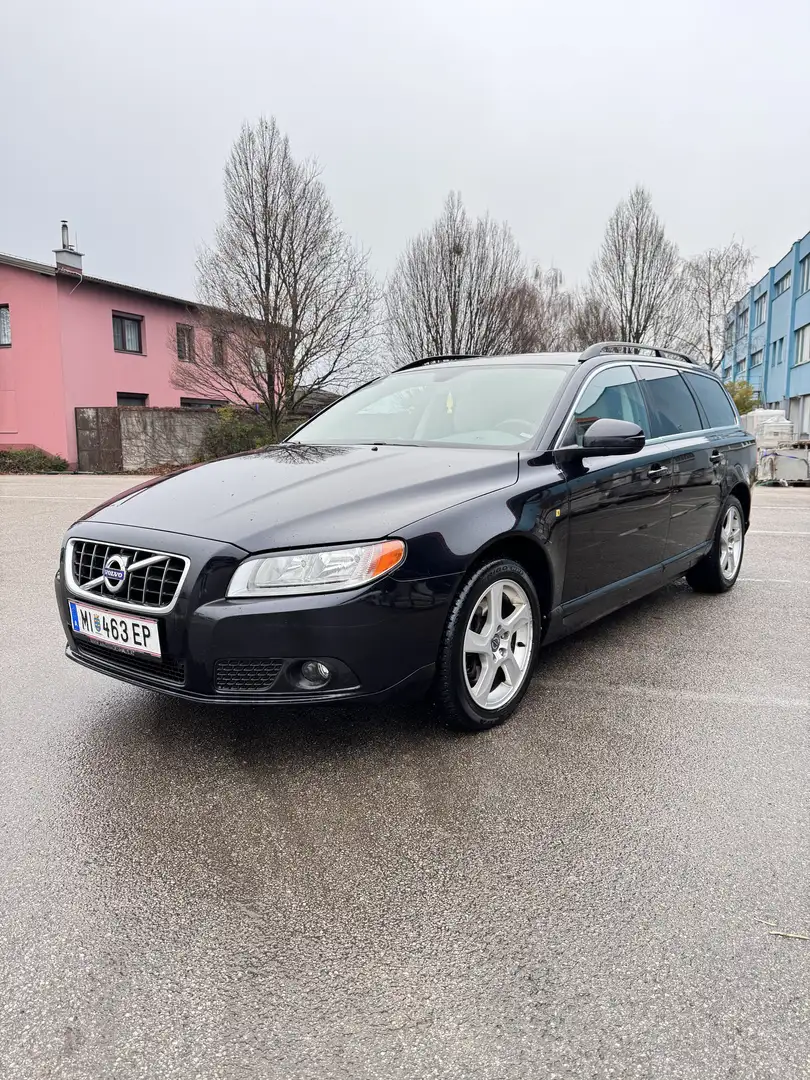 Volvo V70 - 1