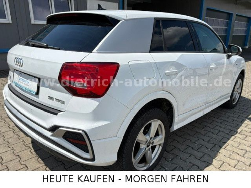 Audi Q2 1,5 TFSI S line DSG PDC SHZ LED ALU NAVi — photo 4