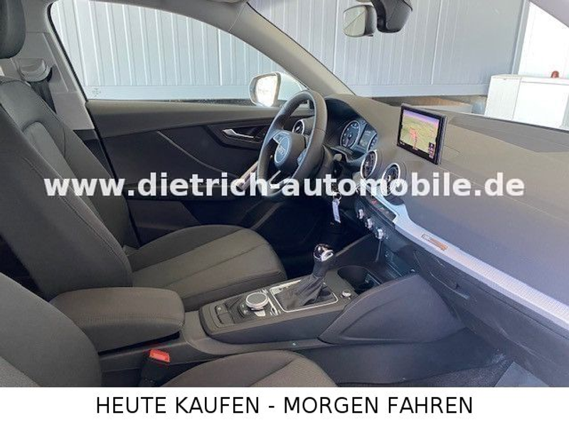 Audi Q2 1,5 TFSI S line DSG PDC SHZ LED ALU NAVi — photo 14