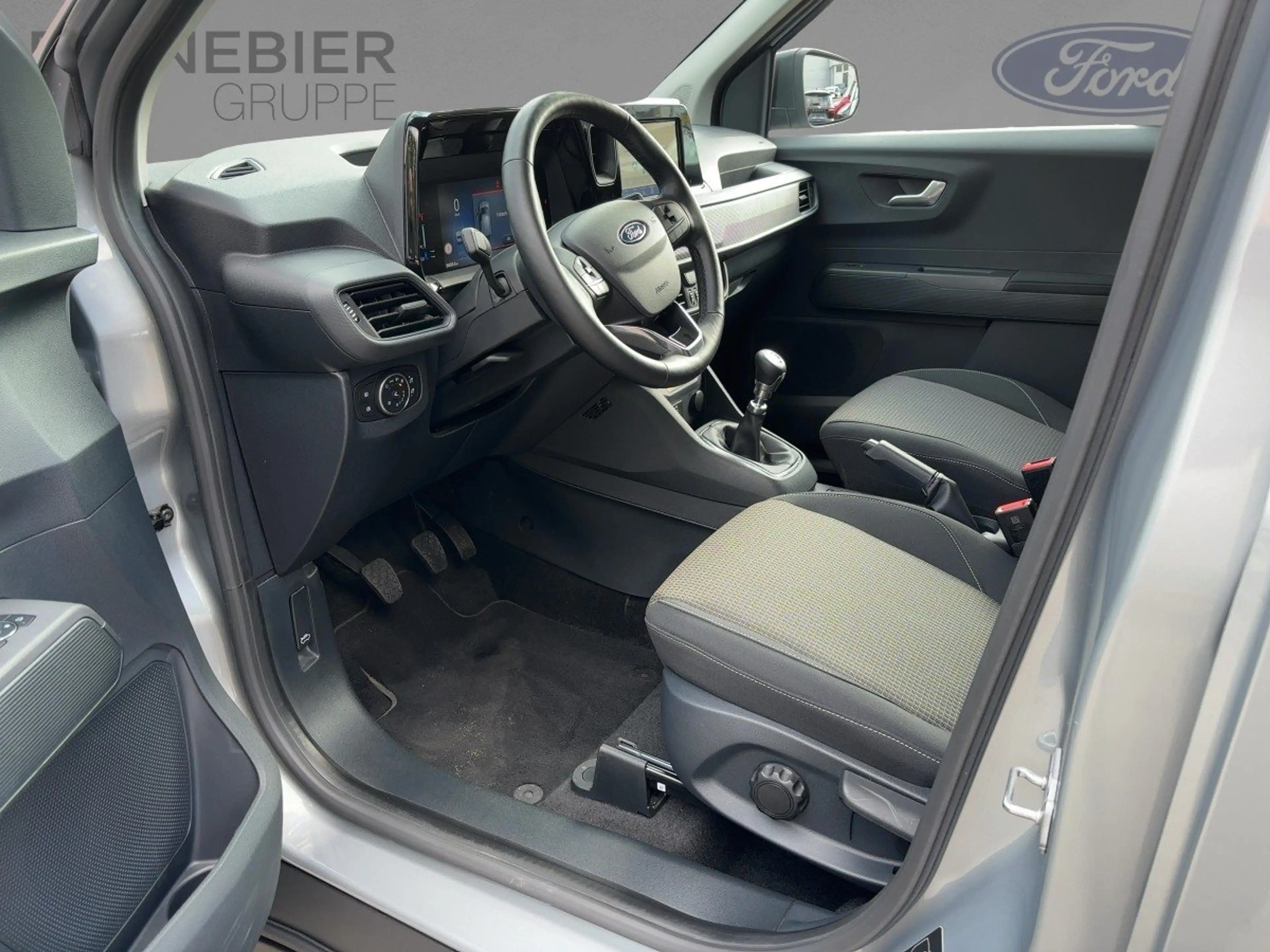 Ford Tourneo Courier Trend 92 kW AHK — photo 9