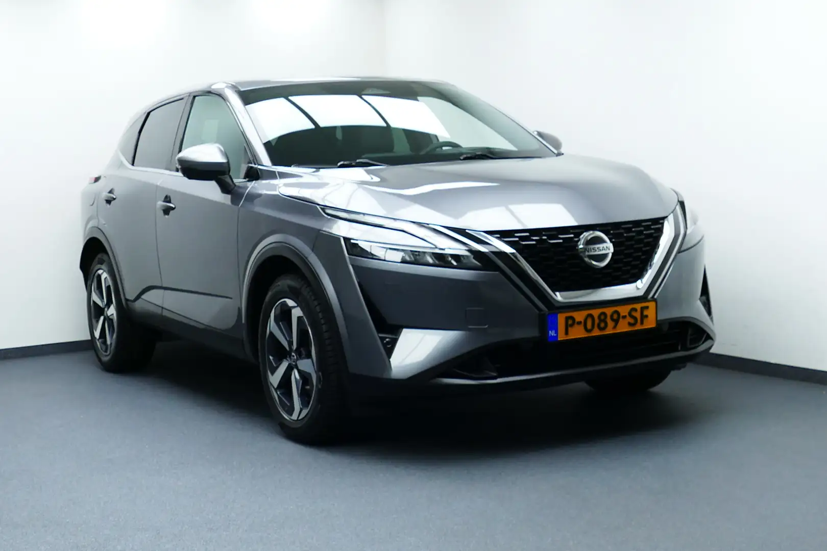 Nissan Qashqai 1.3 MHEV N-Connecta. Stoel&StuurVerw, 360 Camera, Gris - 1