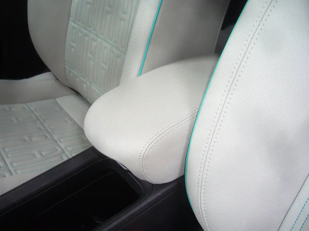 Fiat 600 Hybrid DCT6 MHEV La Prima Aziendale Stellantis, миниатюра 18