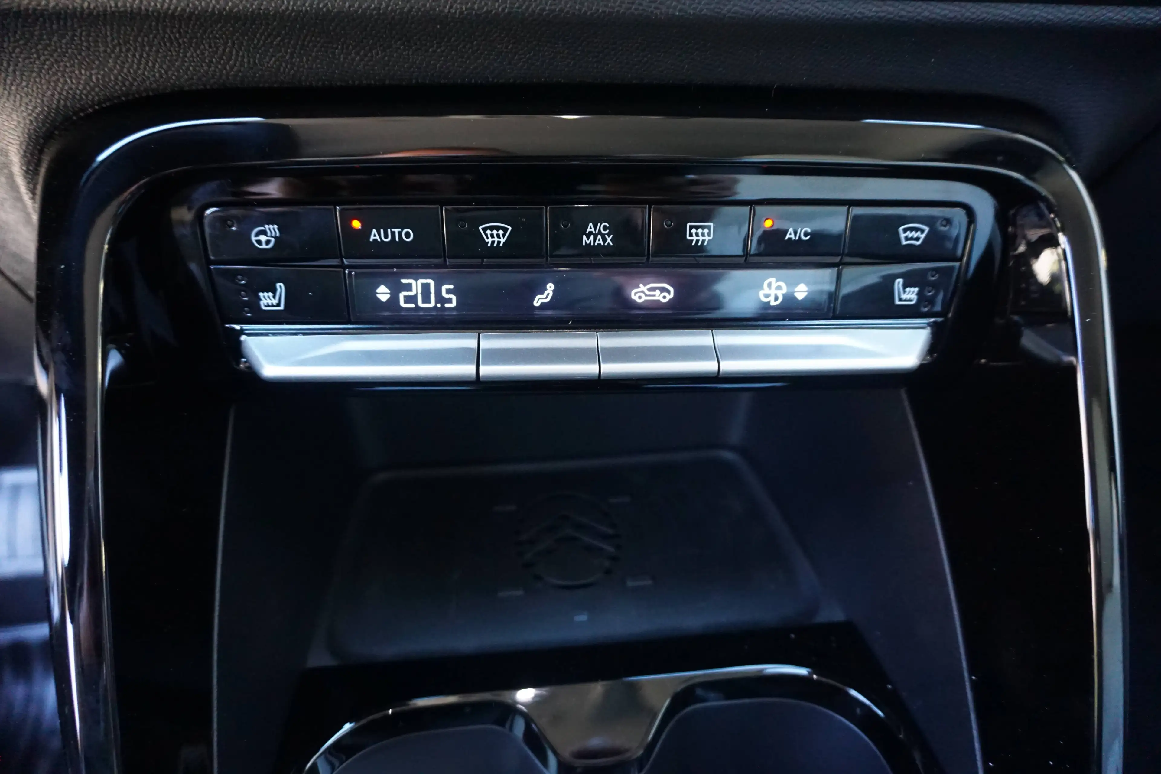 Citroen C3 Aircross Hybrid 145 MAX — photo 14