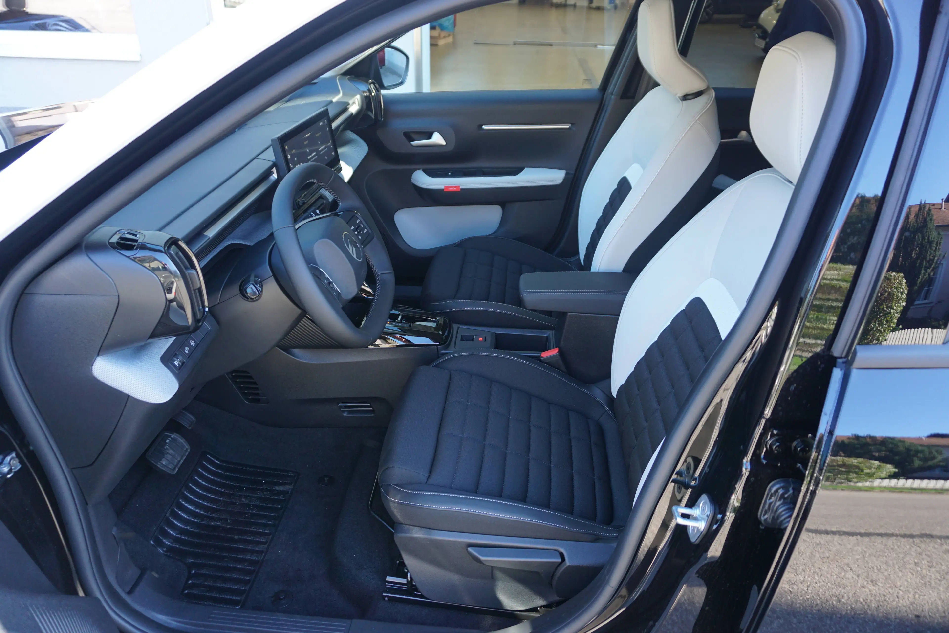Citroen C3 Aircross Hybrid 145 MAX — photo 11
