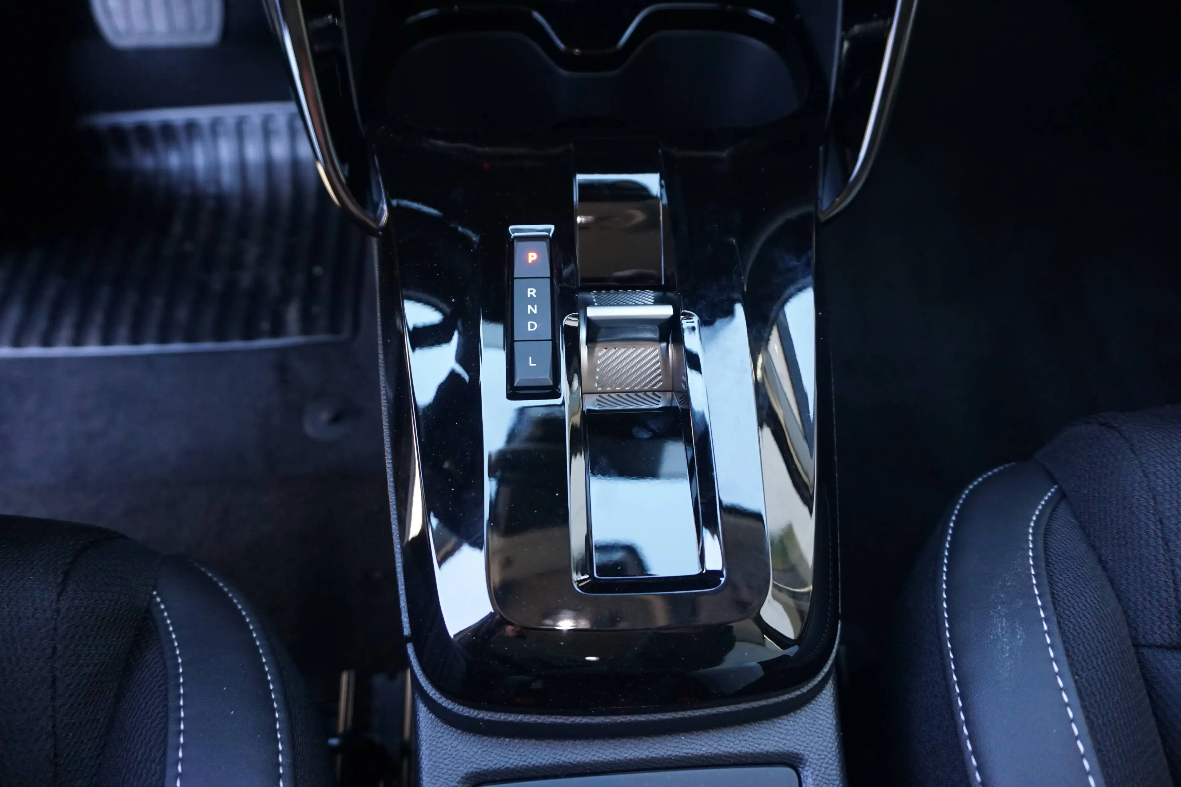 Citroen C3 Aircross Hybrid 145 MAX — photo 13