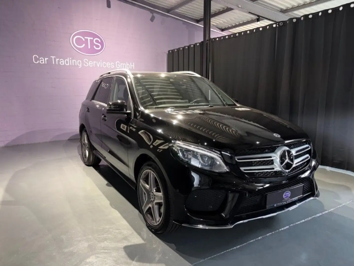 Mercedes-Benz GLE 350 4Matic/AMG Line/ Schiebedach/AHK Noir - 2