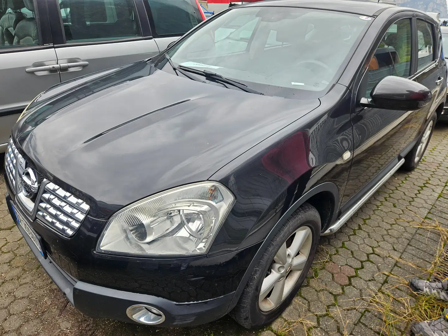 Nissan Qashqai Qashqai 2,0 16V 100 000KM!!! 4WD lounge Schwarz - 2