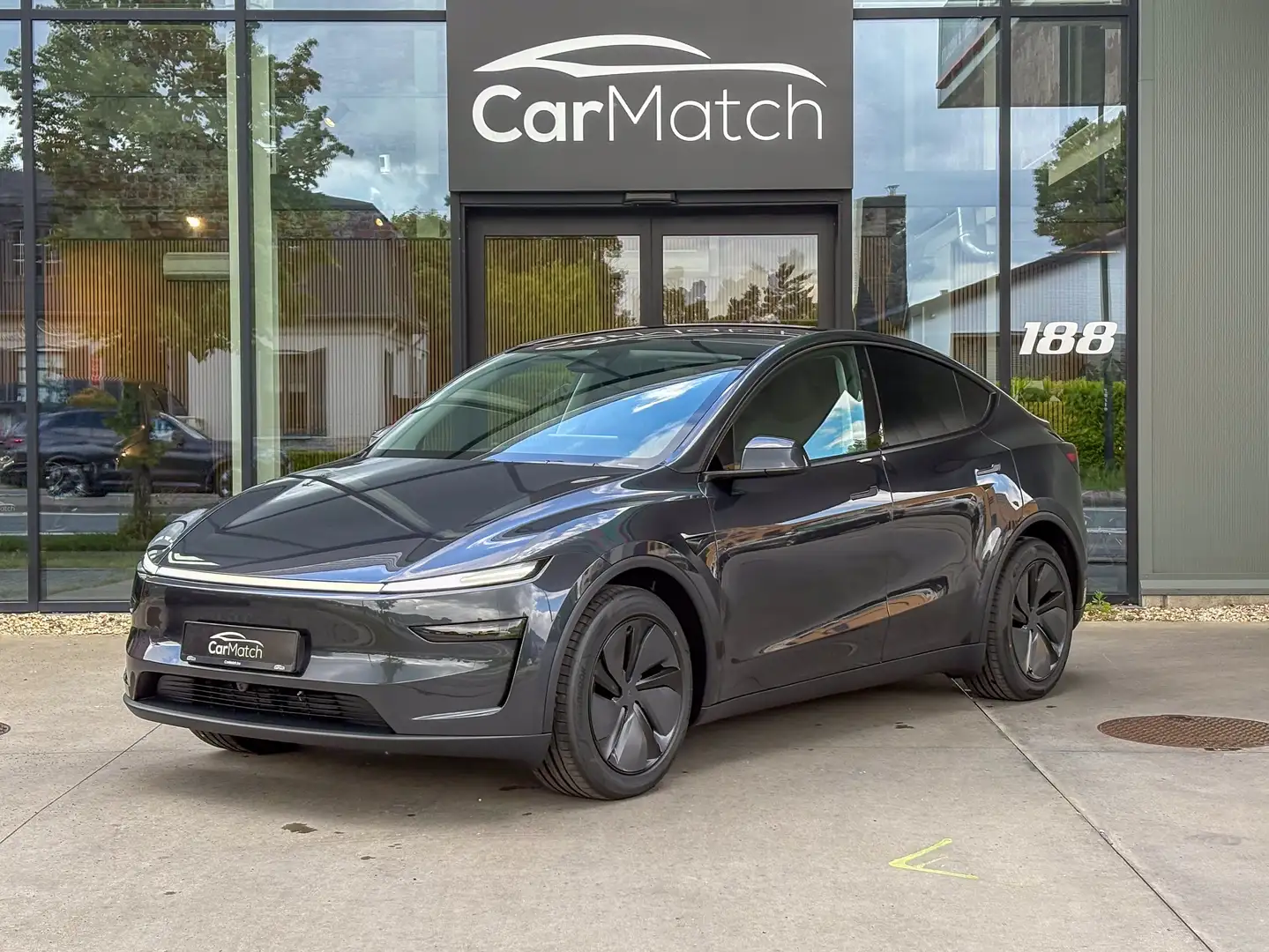 Tesla Model Y 62.8 kWh Standard Range RWD Grigio - 1