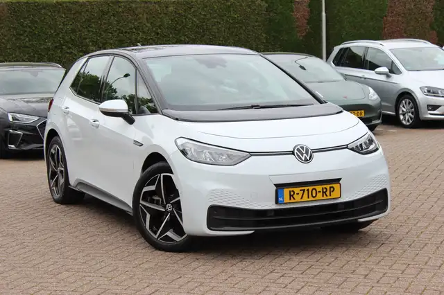 Volkswagen ID.3 Pro 58 kWh / SoH 96,3% / 20.743 km / Camera / Trek