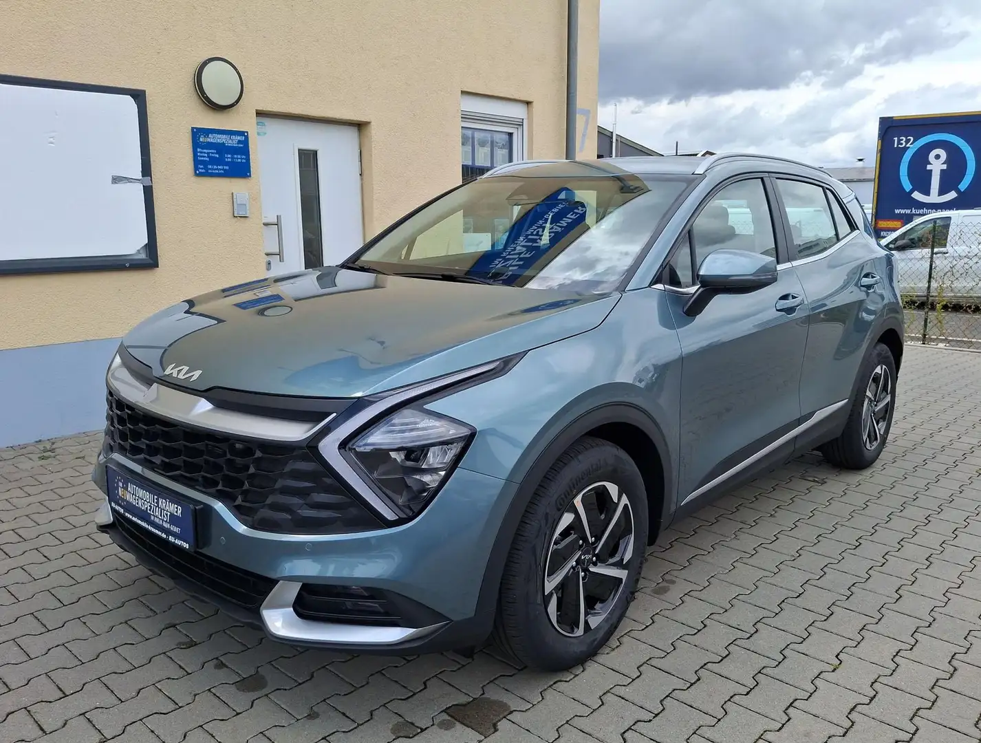 Kia Sportage Exclusive Klimaauto Navi SHZ 17 Zoll LM PDC 1.6... Šedá - 1