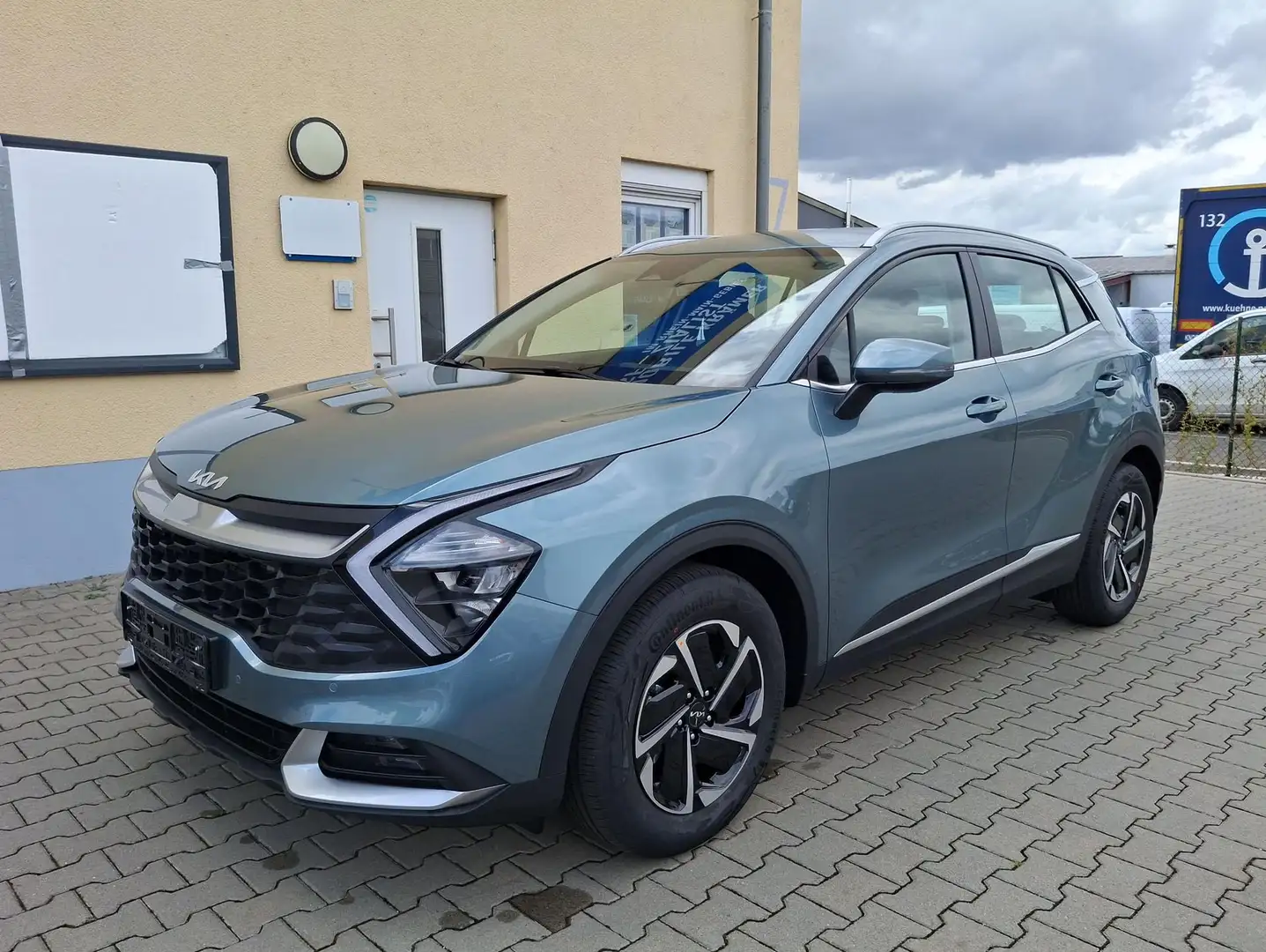 Kia Sportage Exclusive Klimaauto Navi SHZ 17 Zoll LM PDC 1.6... Šedá - 2