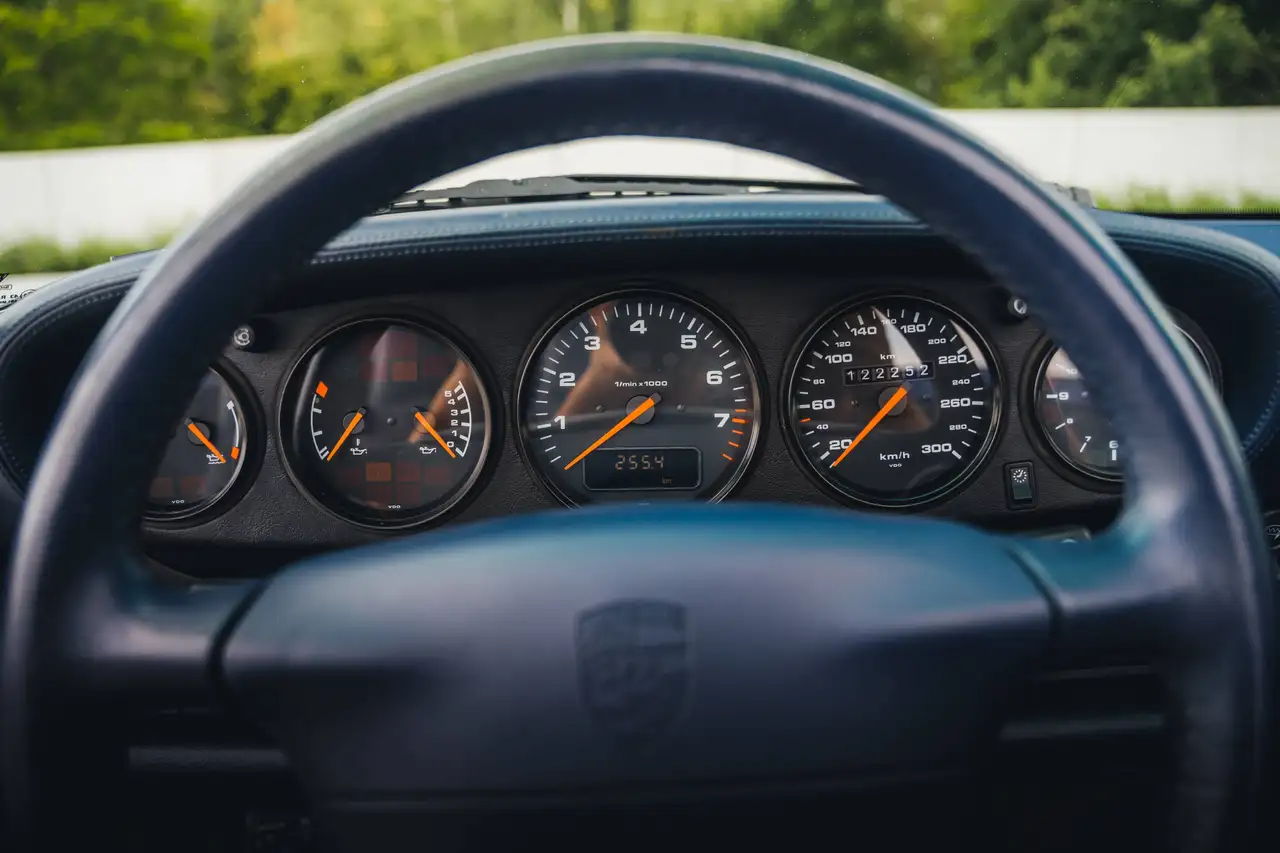 Porsche 993 Carrera 2 Cabrio / VAT Deductible / C00 / Full History / Heated Seats, foto 11