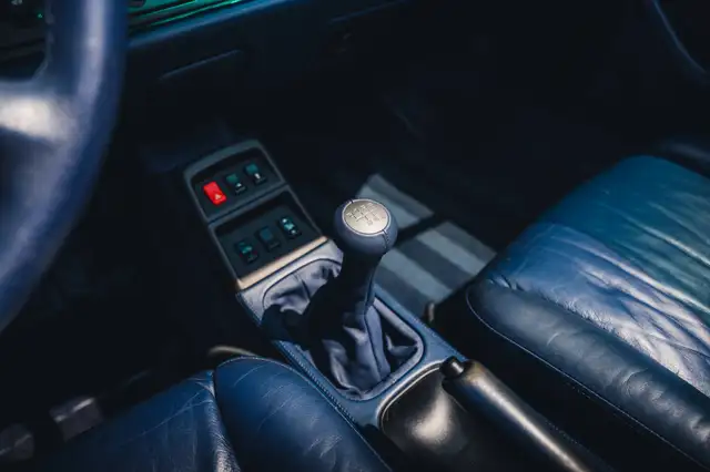 Porsche 911 view 12