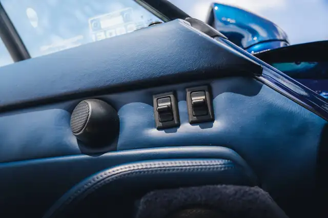 Porsche 911 view 15