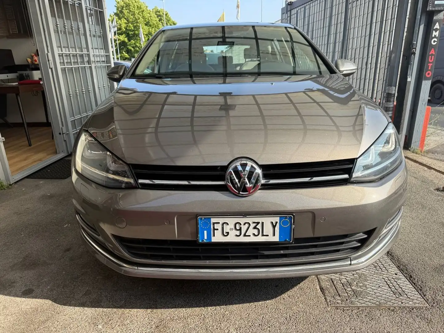 Volkswagen Golf Golf 5p 2.0 tdi Executive 150cv dsg Gris - 1