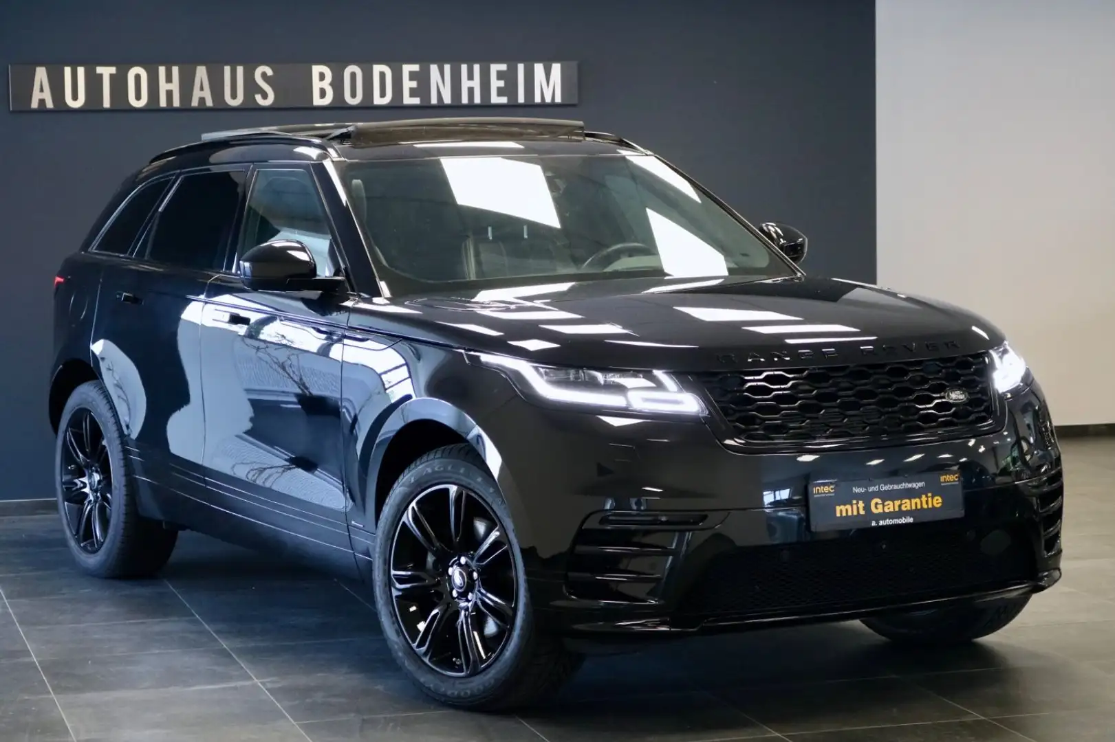 Land Rover Range Rover Velar R-Dynamic/PANO/LEDER/MERDIAN Schwarz - 1