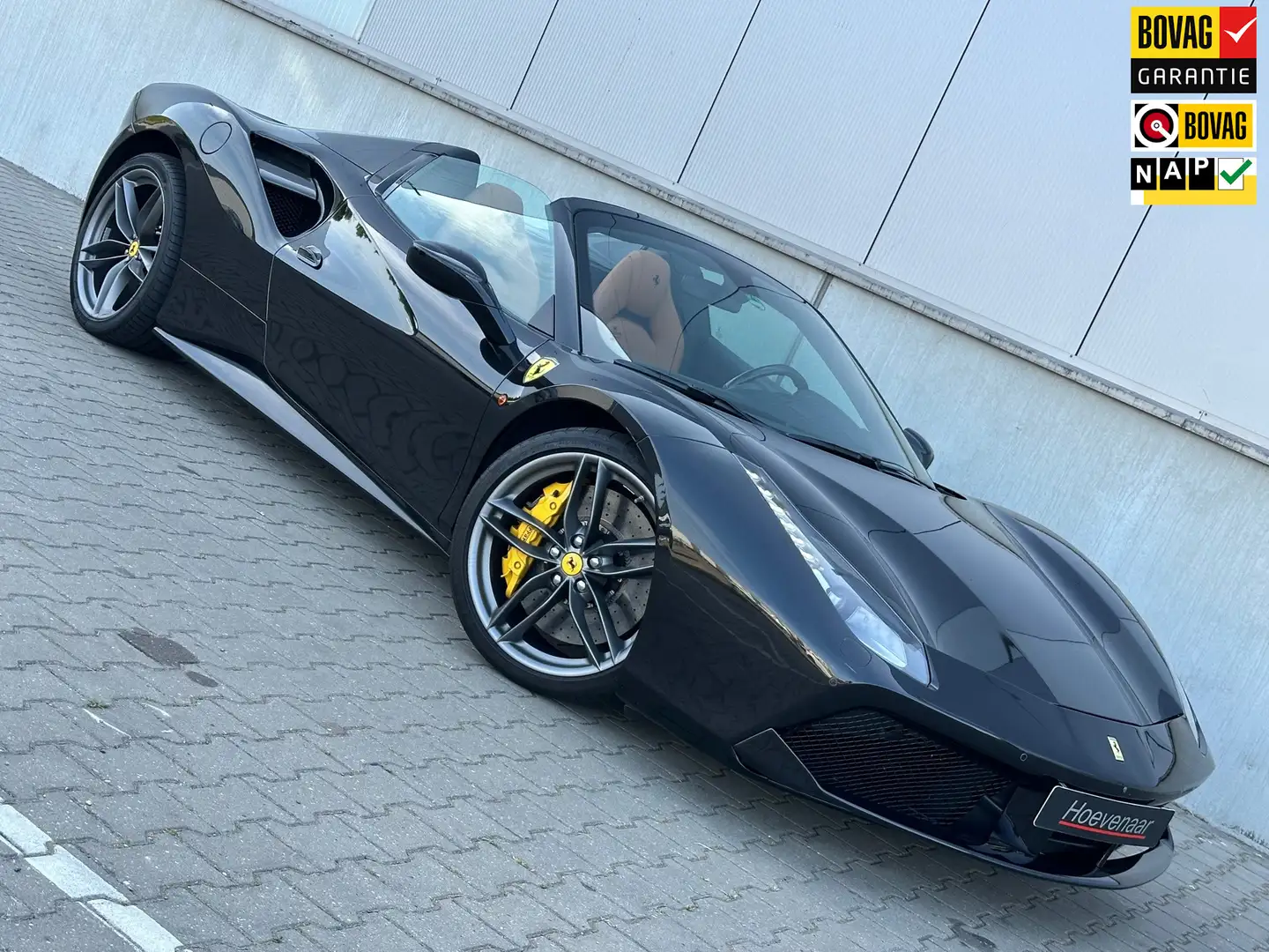 Ferrari 488 3.9 Spider HELE Lift Keramisch JBL Pasg Disp Zwart - 1