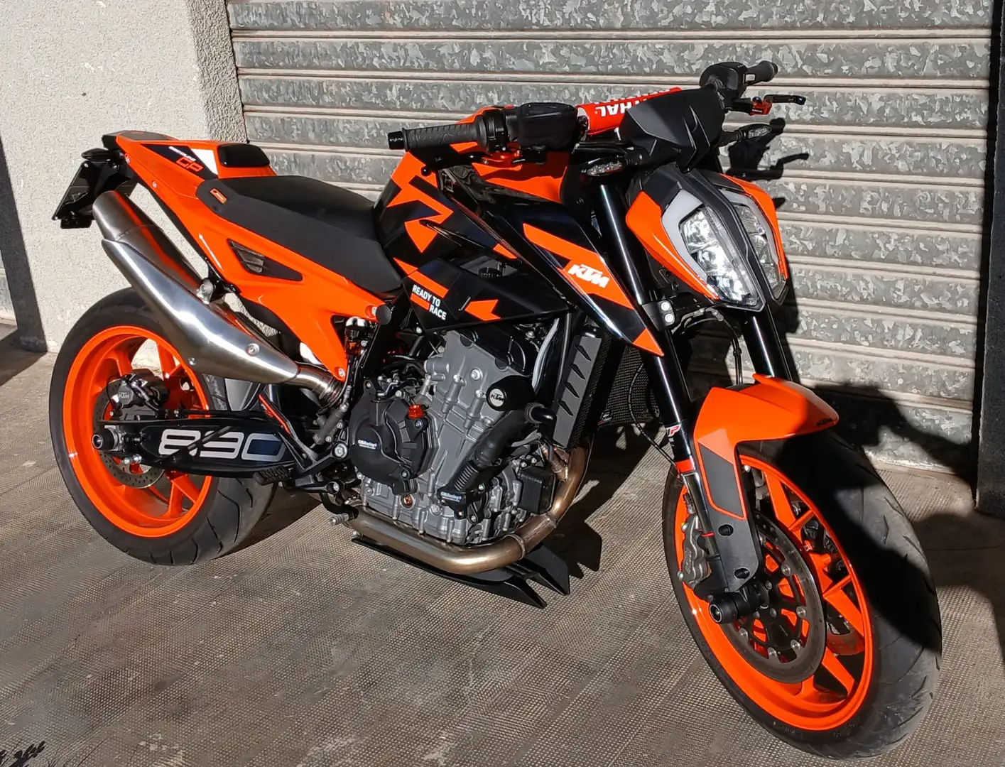 KTM 890 Duke GP Arancione - 2