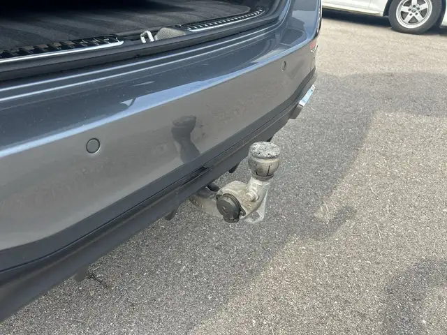 Mercedes-Benz C 220 d 4MATIC T-Modell Österreich-Edition Totw Ansicht 20